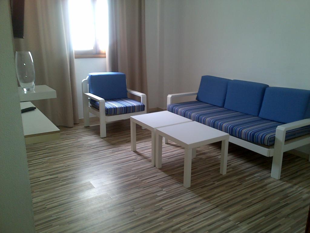 Apartamentos Luz Playa Las Palmas Room photo