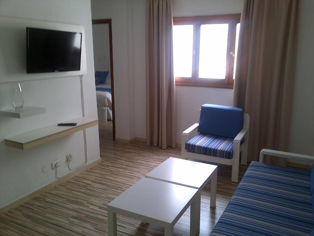 Apartamentos Luz Playa Las Palmas Room photo