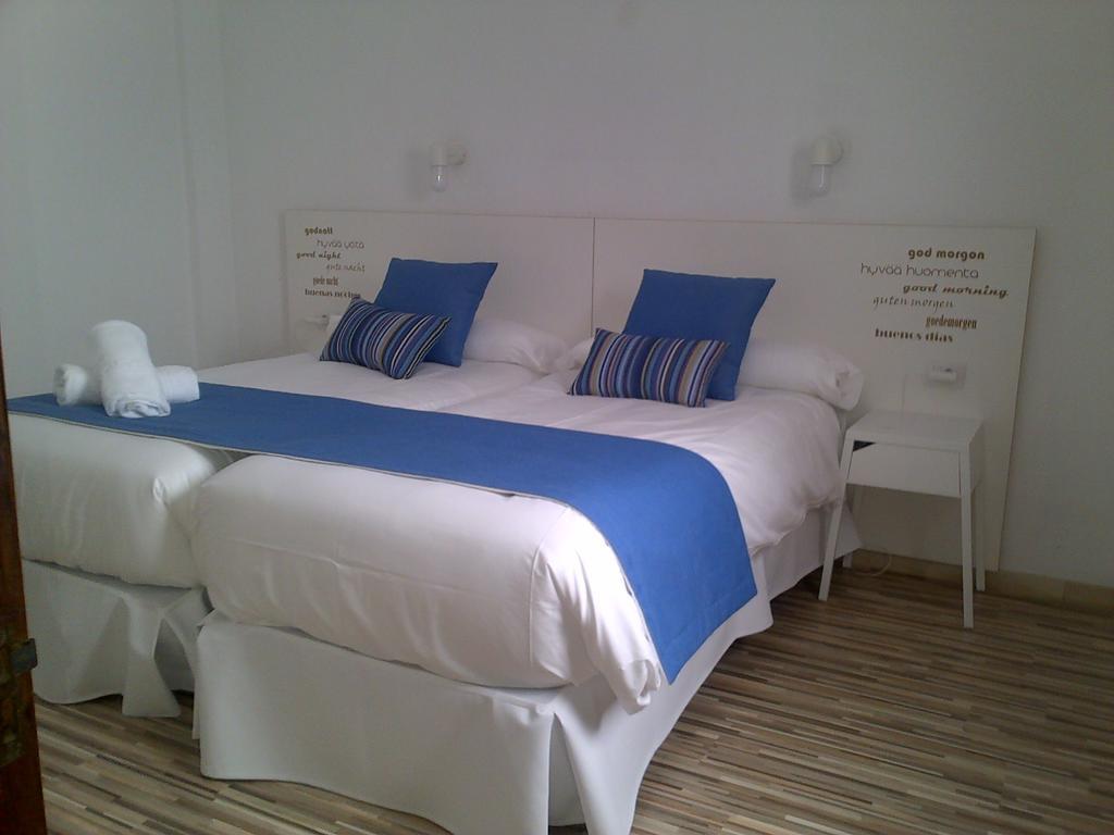Apartamentos Luz Playa Las Palmas Room photo