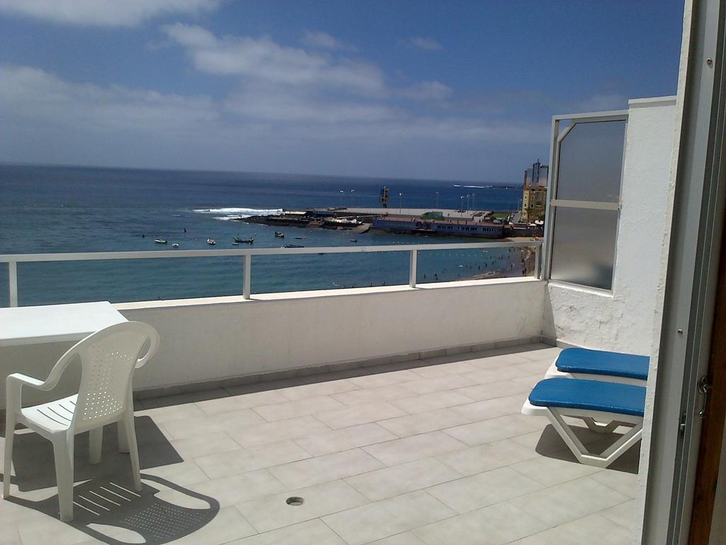 Apartamentos Luz Playa Las Palmas Room photo