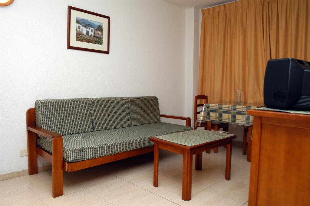 Apartamentos Luz Playa Las Palmas Room photo